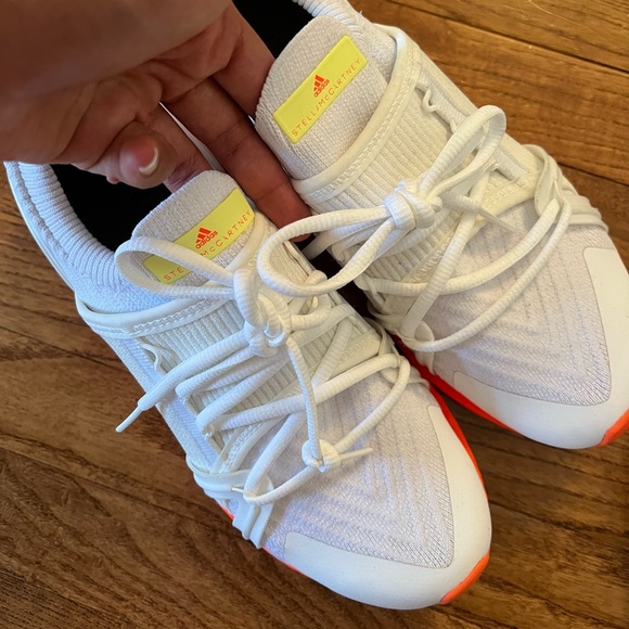 Stella McCartney x Wmns
UltraBoost 20 'White Solar Orange - Picture 3 of 5